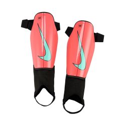 Aparatori Nike Charge